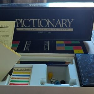 Vintage EUC Pictionary First Edition Game Set
